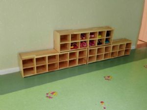 點(diǎn)擊查看詳細(xì)信息<br>標(biāo)題：幼兒鞋柜HL-6011 閱讀次數(shù)：7079